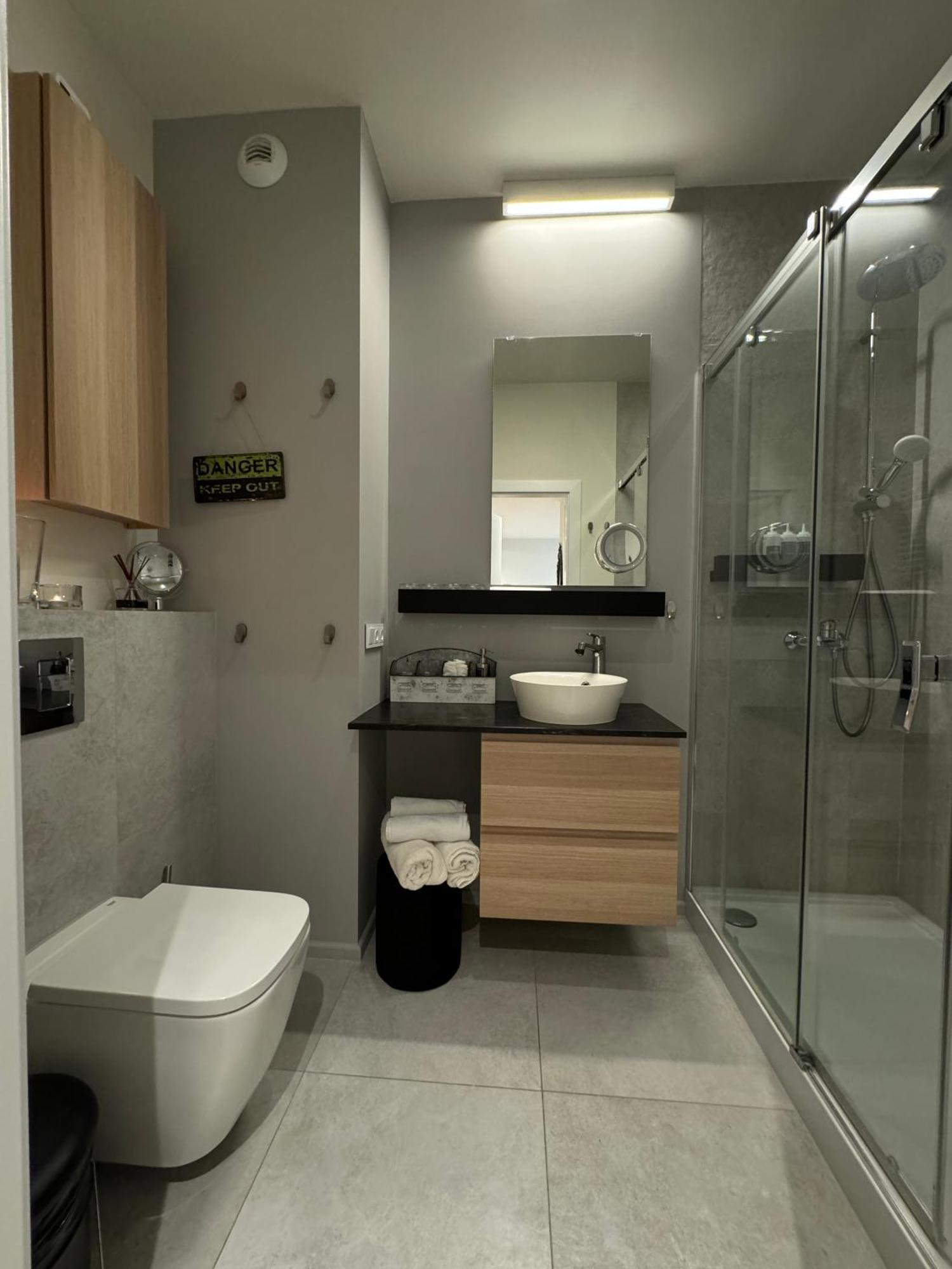 Relax&Comfort New Waw 50 Sqm With Terrace, Garden, Free Parking And Ac 바르샤바 외부 사진